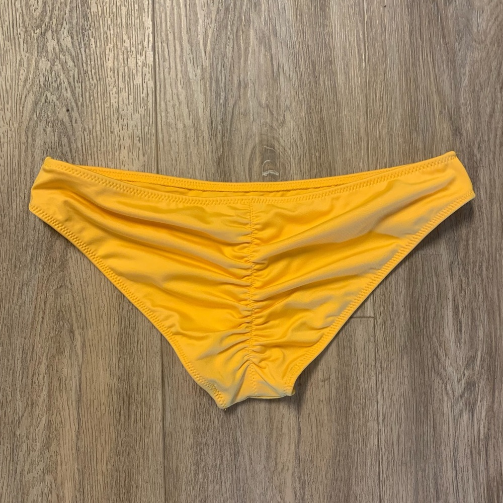 PINK scrunched booty bikini bottoms